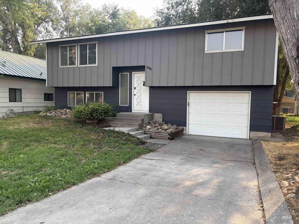 385 S 5th East, Mountain Home, ID 83647