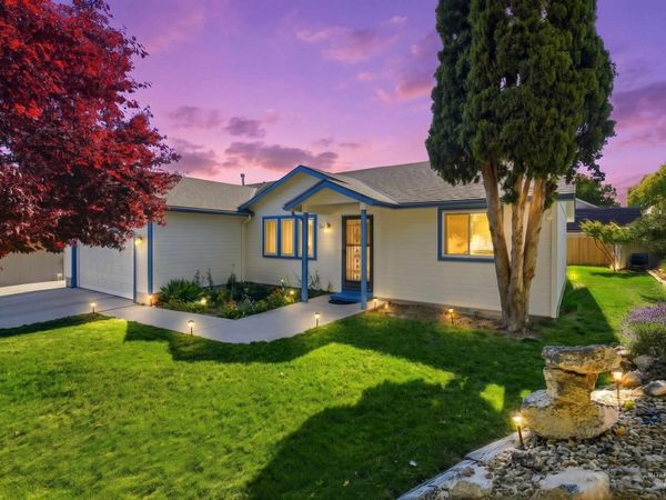 2020 S Juniper Street, Nampa, ID 83686