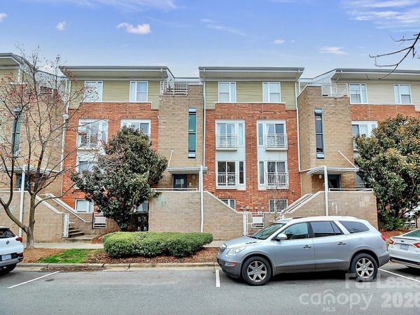 621 Raphael Place , Charlotte, NC 28205