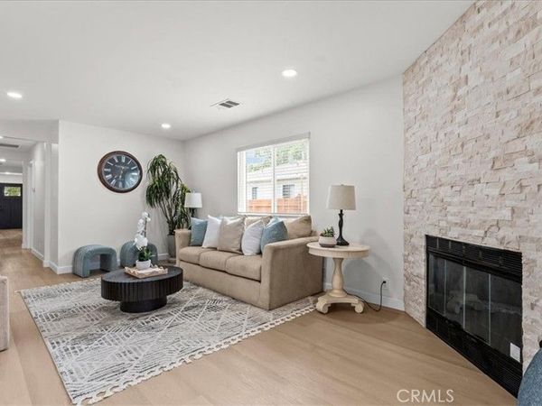 2409 Pepperwood Avenue, Long Beach, CA 90815