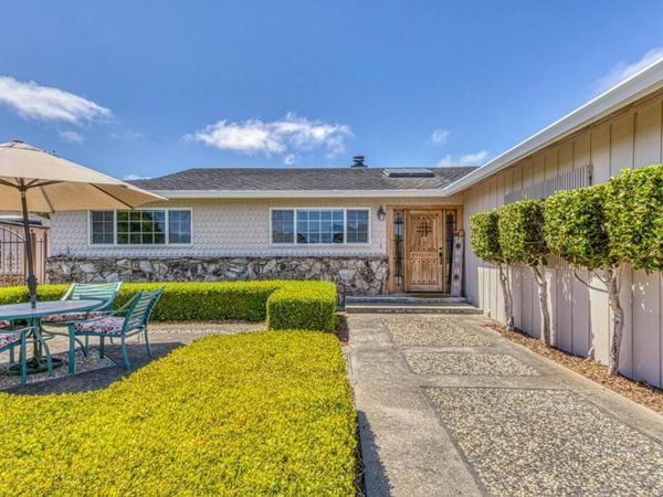 15460 Oak Hills Drive, Salinas, CA 93907