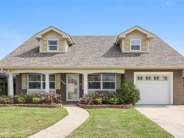 2309 PIRATE Drive, Chalmette, LA 70043