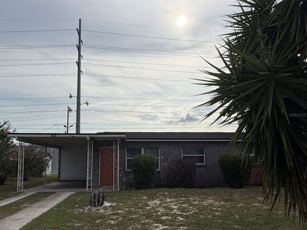 613 CARVER DRIVE , LAKE WALES, FL 33853