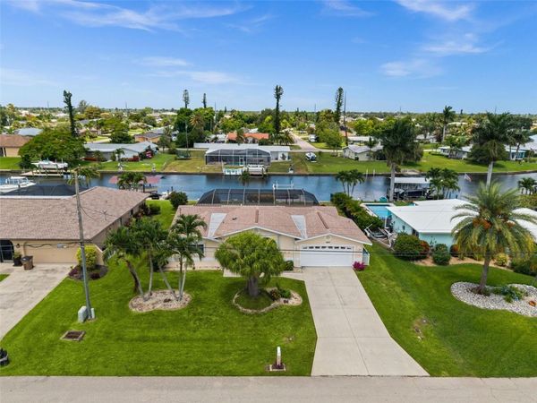 4402 SE 1ST PLACE , CAPE CORAL, FL 33904