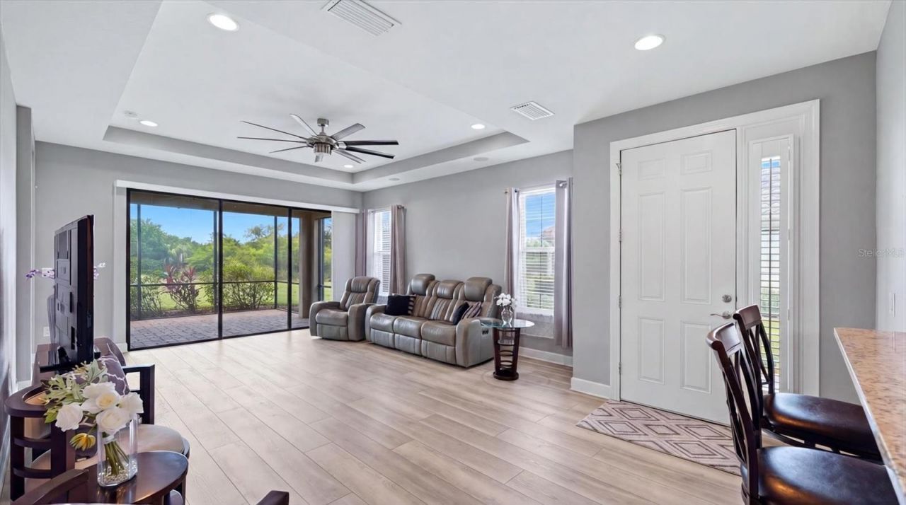 10103 Saint Francis Terrace, Palmetto, FL 34221 Photo