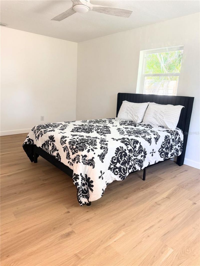 870 86th Avenue N, Saint Petersburg, FL 33702 Photo