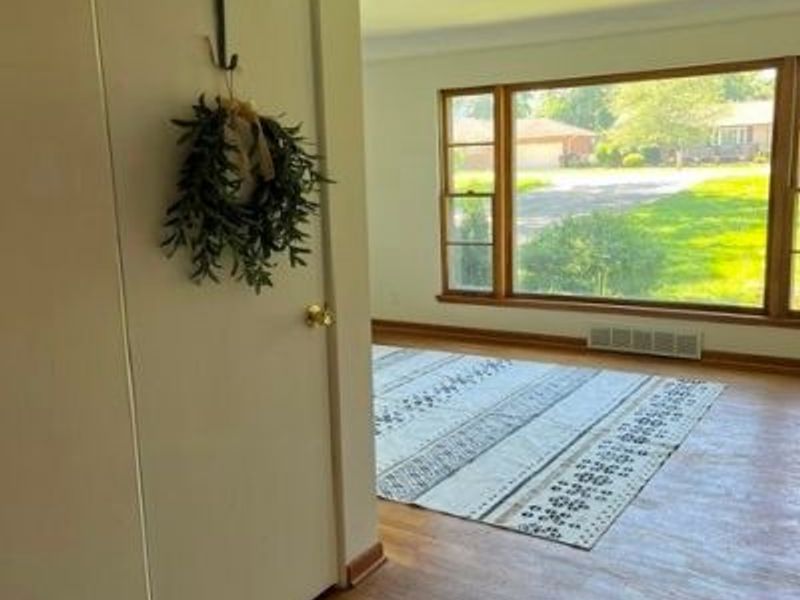 8363 Abbey Road, North Royalton, OH 44133 Photo 4