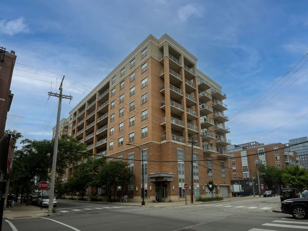 950 W Monroe Street , Unit 402, Chicago, IL 60607