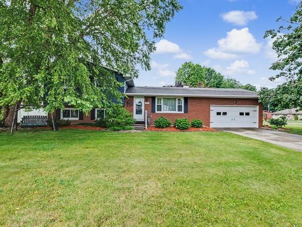 825 Victoria Drive, Bucyrus, OH 44820