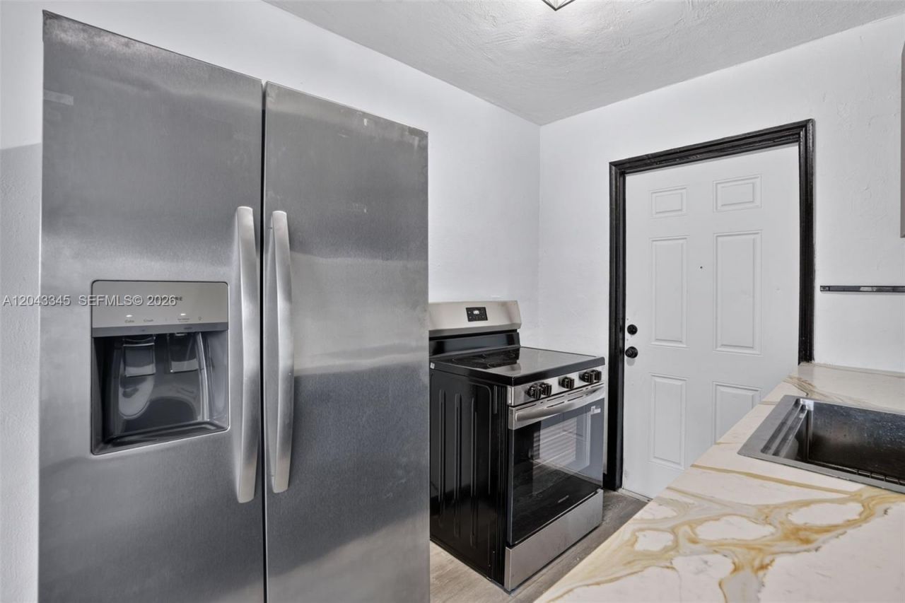 636 NW 14th Ter, Unit 636, Fort Lauderdale, FL 33311 Photo