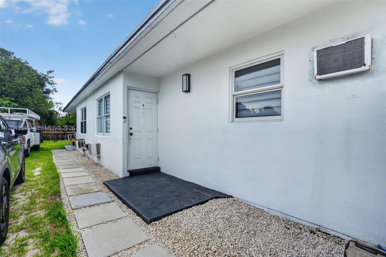 636 NW 14th Ter , Unit 636, Fort Lauderdale, FL 33311 Photo