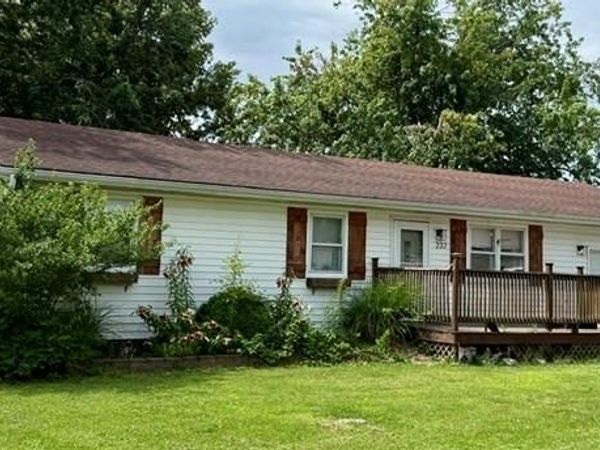 237 McQua Estates Loop, New London, MO 63459