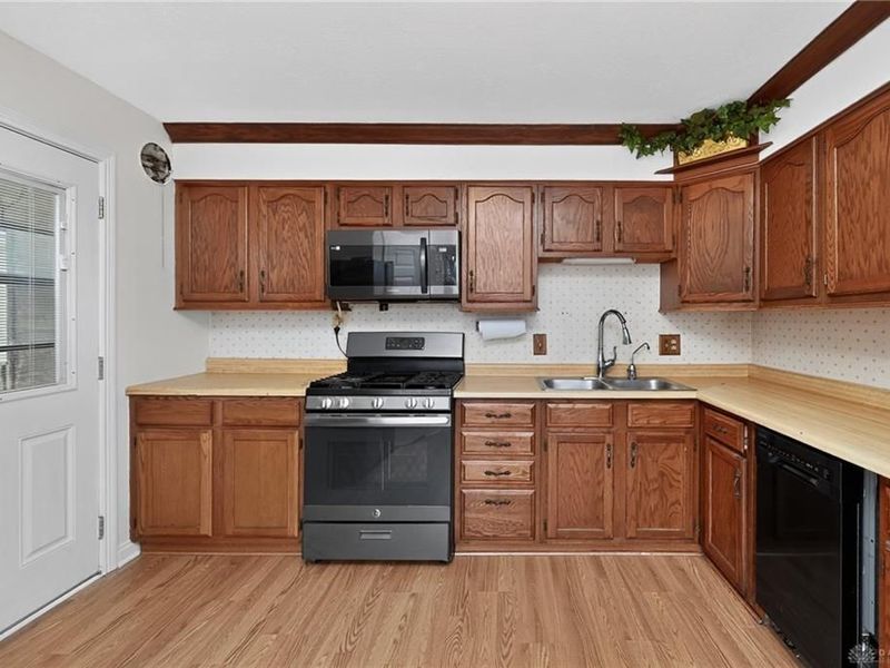 437 Glenrose Lane, Union Township, OH 45244 Photo 6
