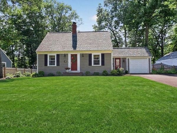 35 Cottage Lane, Weymouth, MA 02188