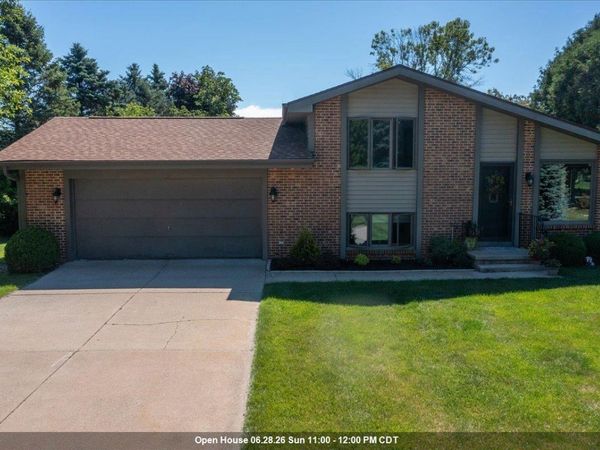 4360 SWALLOW BANKS LANE, Oshkosh, WI 54904
