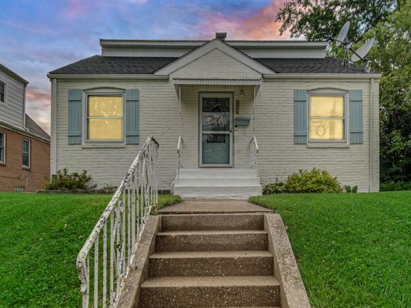 114 Beverly Lane , Hobart, IN 46342