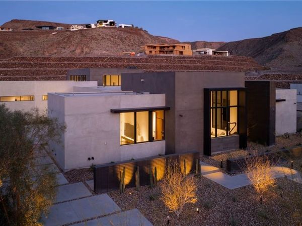 10 Sanctuary Peak Court, Henderson, NV 89012