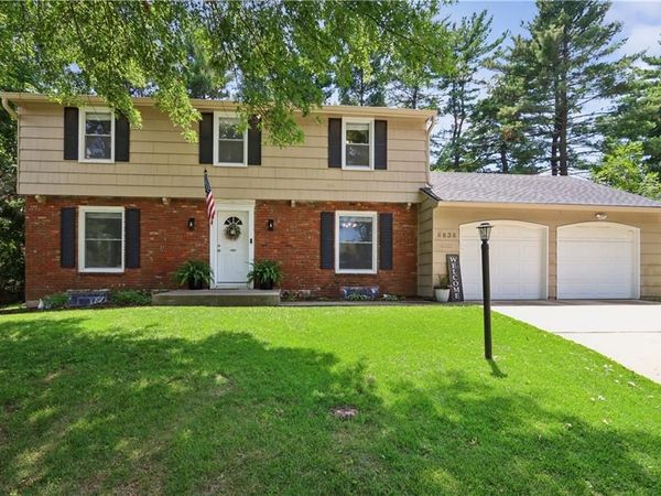 6836 NW Birch Court, Kansas City, MO 64151