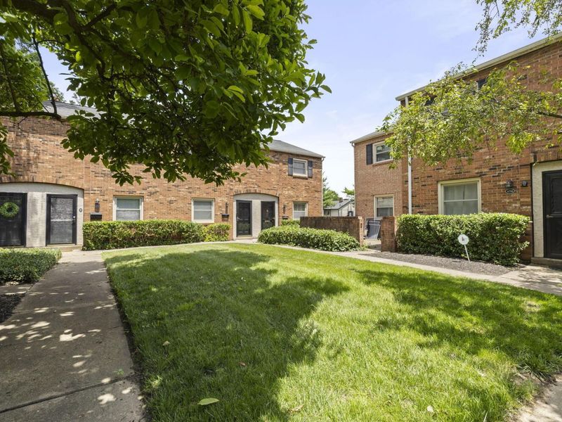 4714 Merrifield Place, Unit 70, Columbus, OH 43220 Photo 28