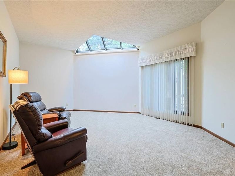 9040 S Normandy Lane, Washington Township, OH 45458 Photo 11