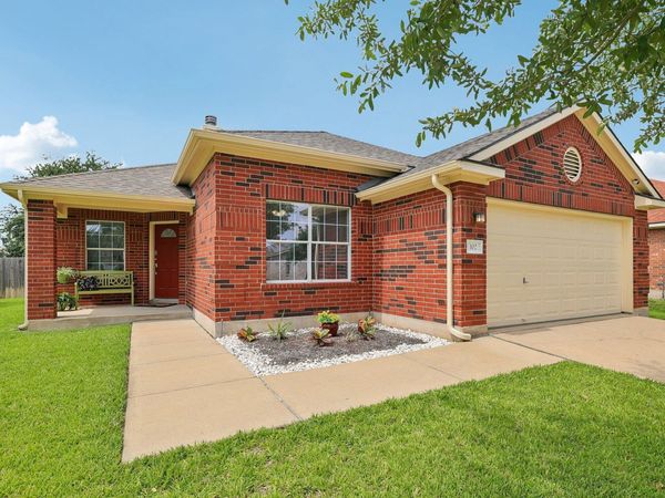 102 Thompson TRL, Bastrop, TX 78602
