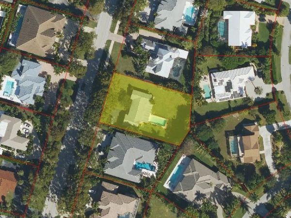 1608 Crayton RD, NAPLES, FL 34102
