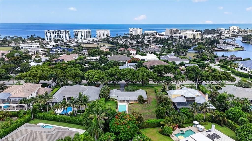 1608 Crayton Rd, Naples, FL 34102 Photo