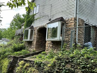 208 Mason Dixon Highway, Maidsville, WV 26541