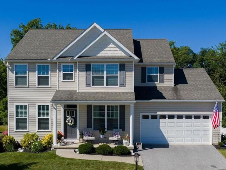 390 Taylor Drive, York, PA 17404 Main Photo