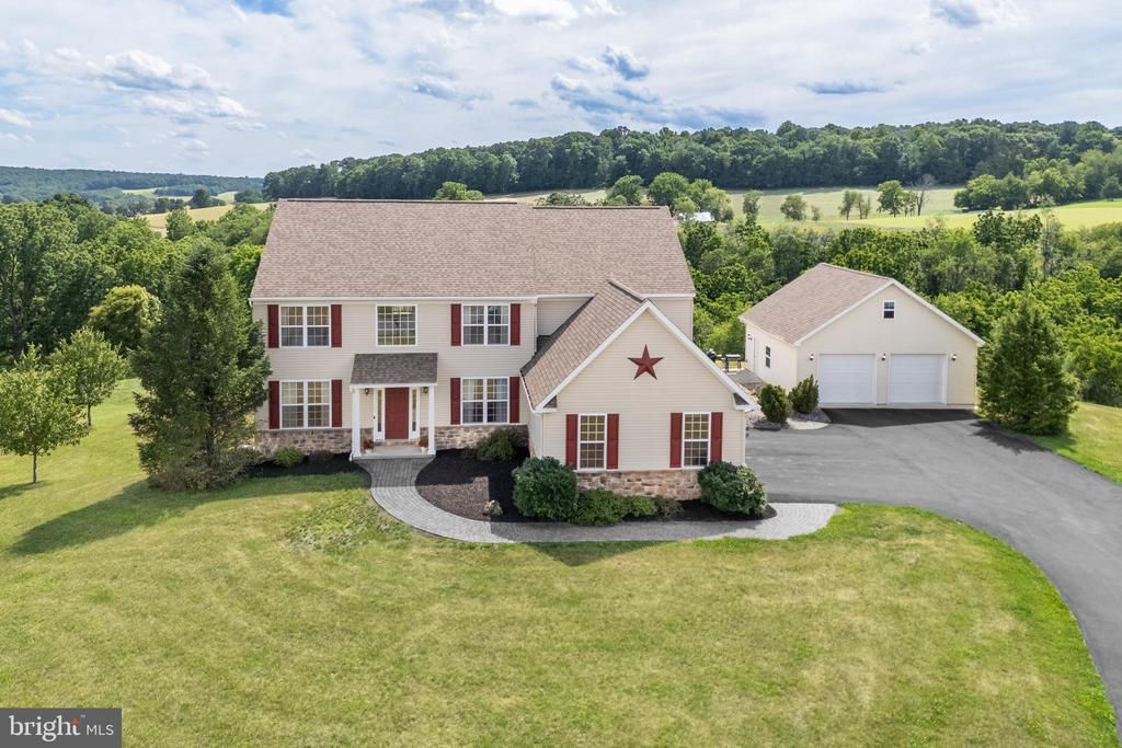 2912 SILVER CREEK CIRCLE , KUTZTOWN, PA 19530