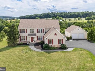 2912 SILVER CREEK CIRCLE, KUTZTOWN, PA 19530