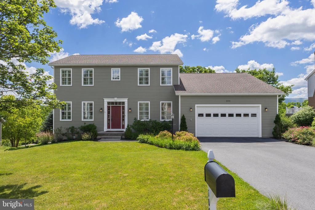 1002 SHAMROCK AVENUE , STATE COLLEGE, PA 16801