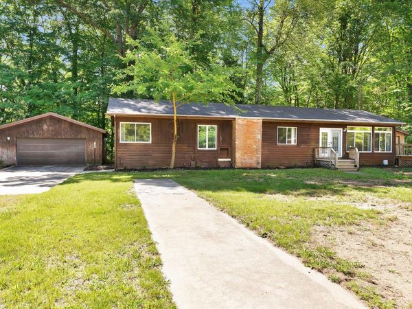 10088 S Brucker Avenue, Fremont, MI 49412
