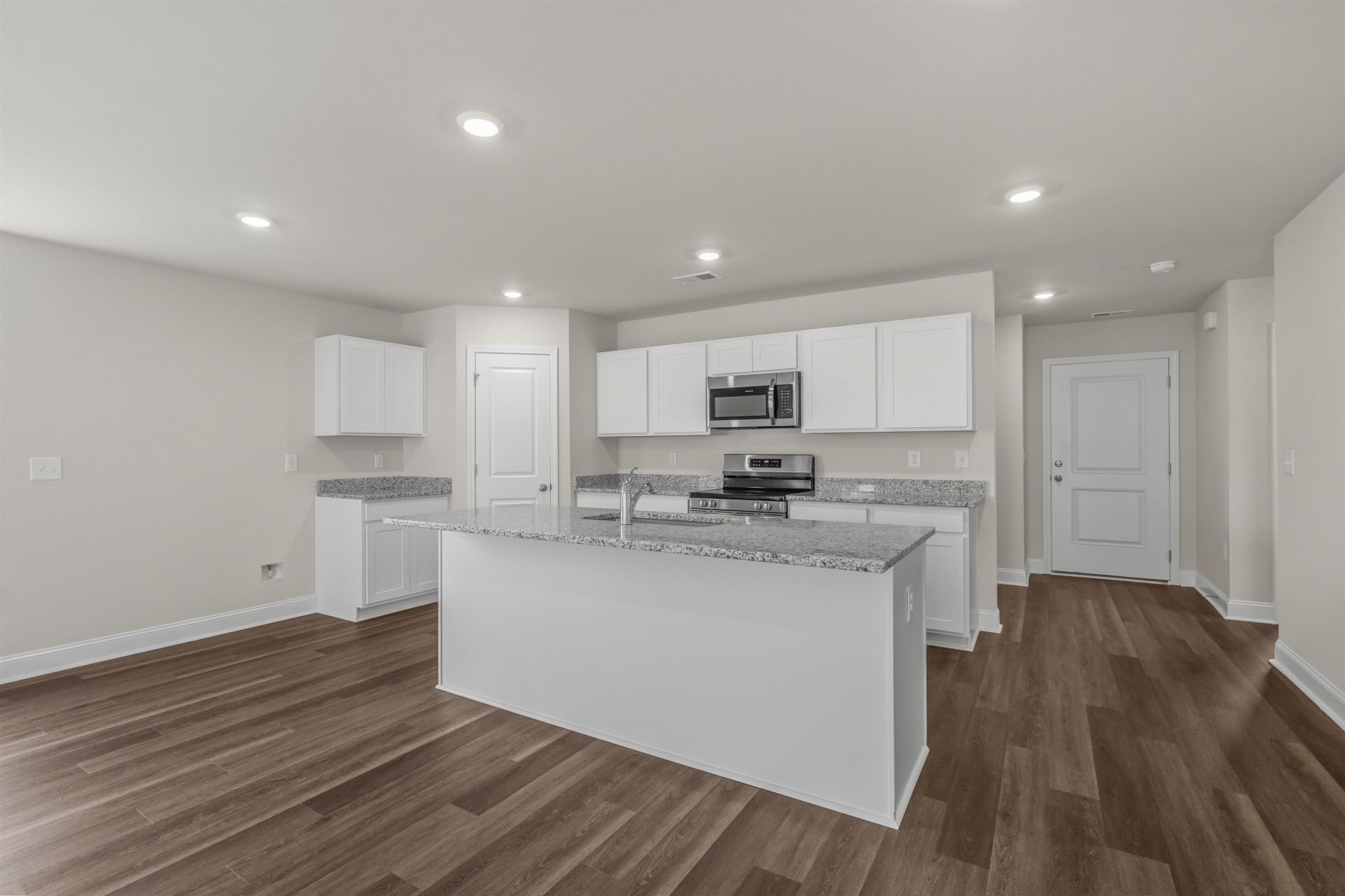 940 Caswell Dr. Photo 12