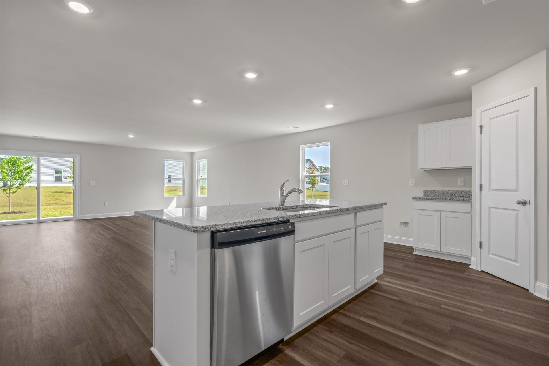 940 Caswell Dr. Photo 15
