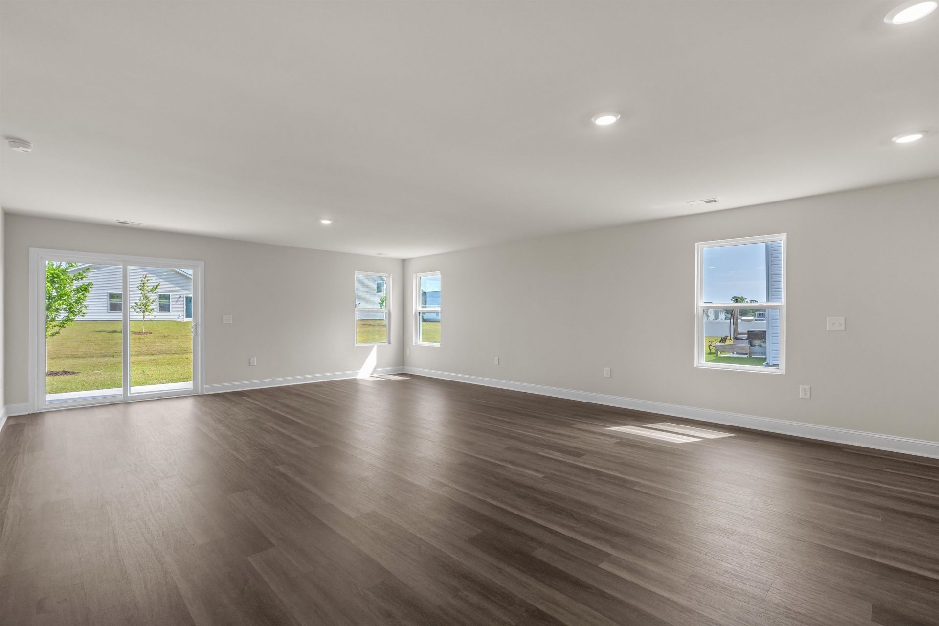940 Caswell Dr. Photo 17