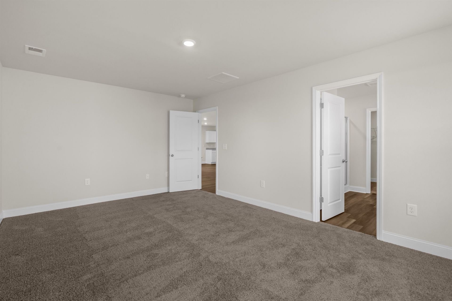 940 Caswell Dr. Photo 22