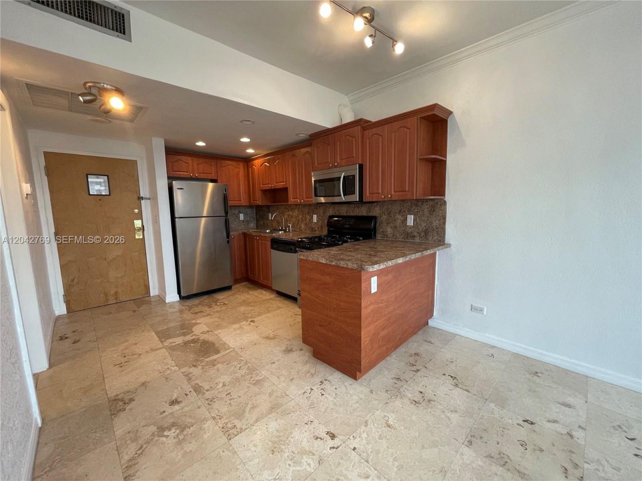 700 Biltmore Way, Unit 414, Coral Gables, FL 33134 Photo