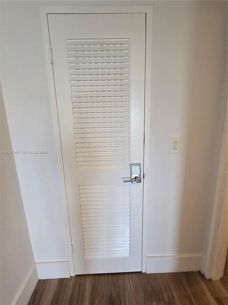 5601 Collins Ave, Unit 520, Miami Beach, FL 33140 Photo