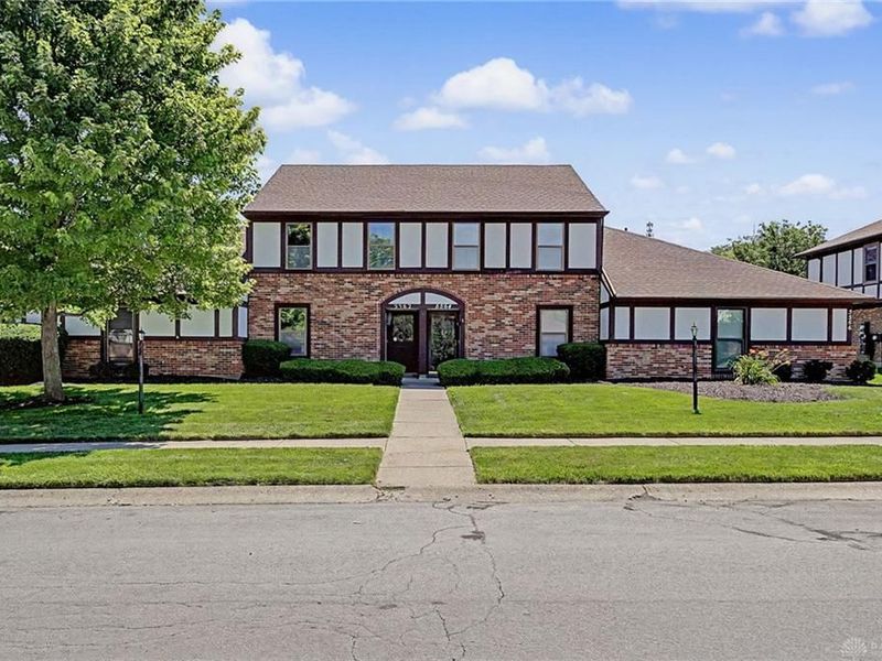 5562 Cobblegate Drive, Dayton, OH 45449 Photo 2