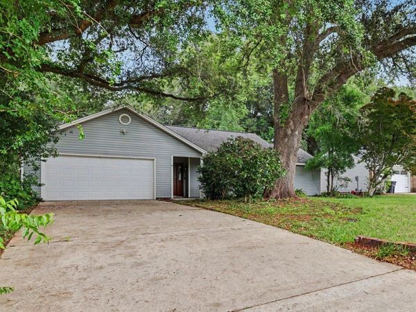 6742 Walden Circle, Tallahassee, FL 32317
