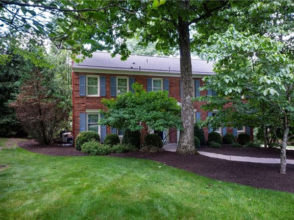 310 Wildberry Rd, Pittsburgh, PA 15238