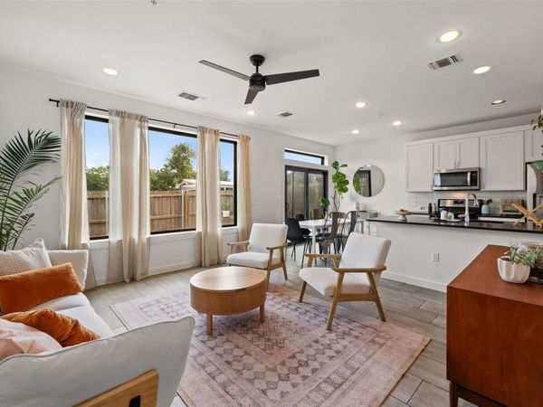 6409 Berkman DR, Unit 6, Austin, TX 78723
