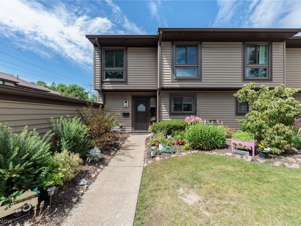 1135 Canyon View Road , Unit 101, Northfield, OH 44067
