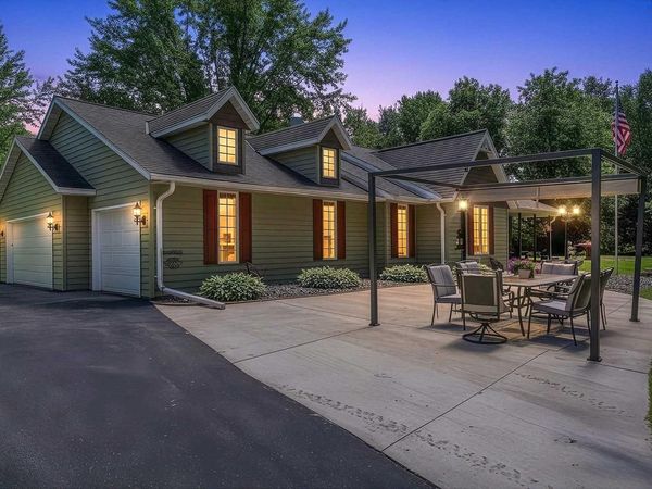 3272 LIBBY LANE, Green Bay, WI 54313