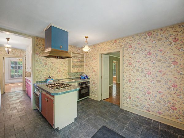 725 W 9th Street S, Newton, IA 50208
