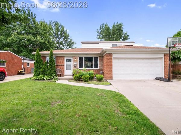 13712 La Chene Avenue, Warren, MI 48088