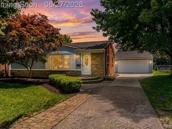 221 Reitman Court, Rochester, MI 48307