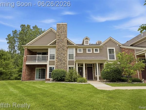 4271 Deeside Drive, Brighton, MI 48116