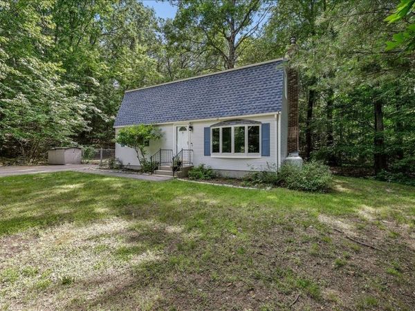 11 Hartson Circle, Hudson, NH 03051